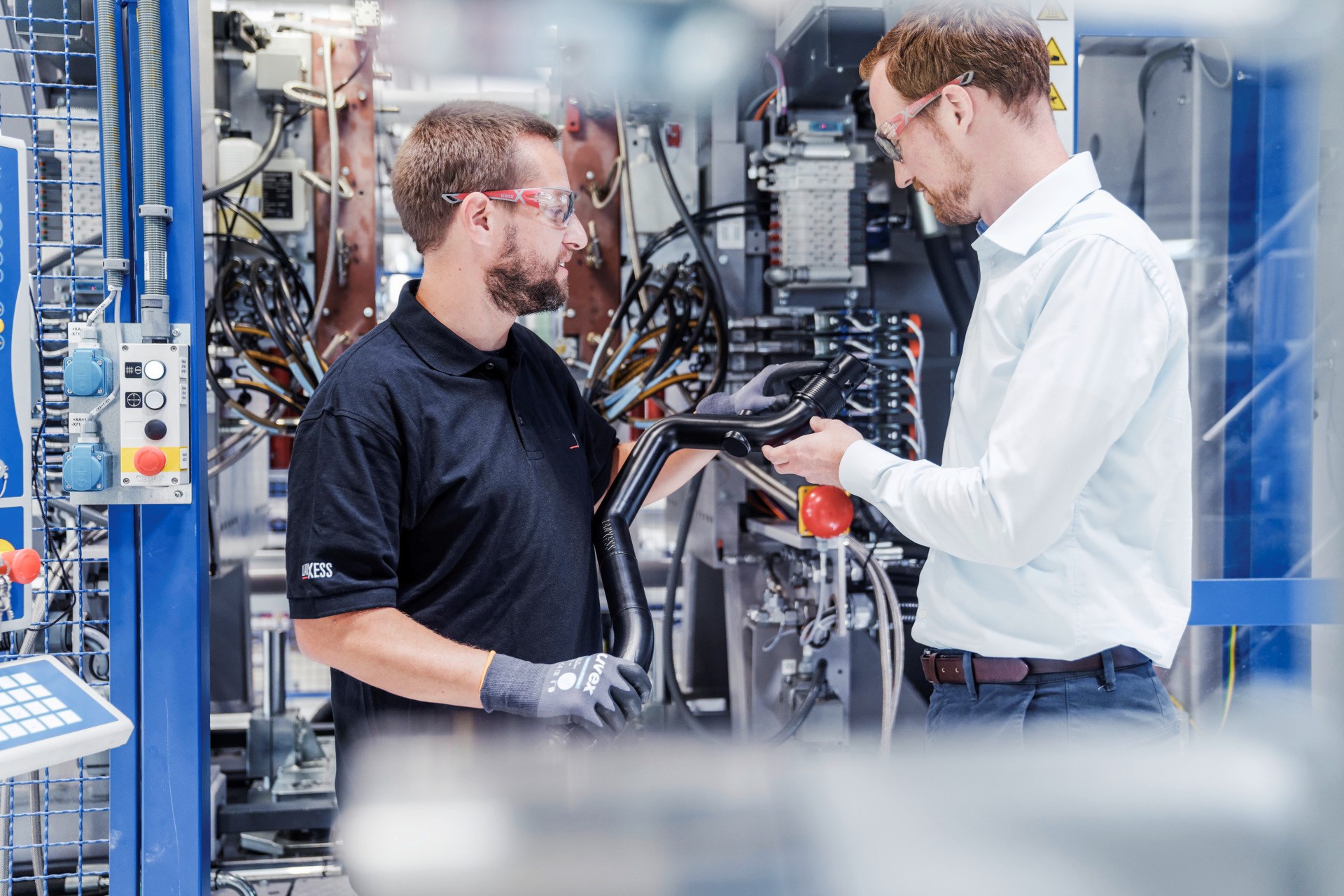 Inspection of an air duct at the blow molding machine