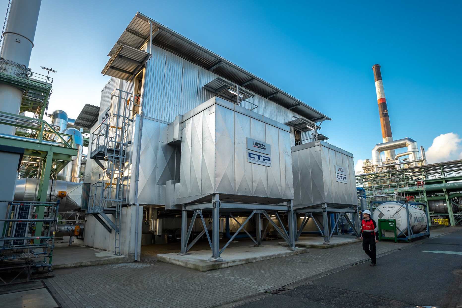 Nitrous oxide reduction unit at the caprolactam plant in Antwerp, Belgium