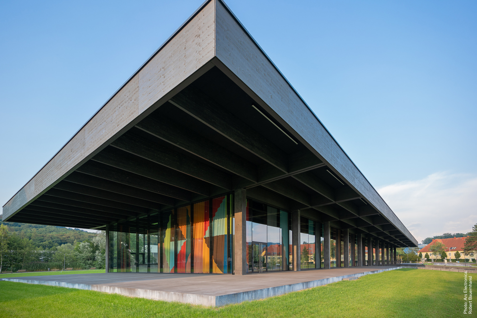 Keppler University Building made of colored concrete with bayferrox pigments.