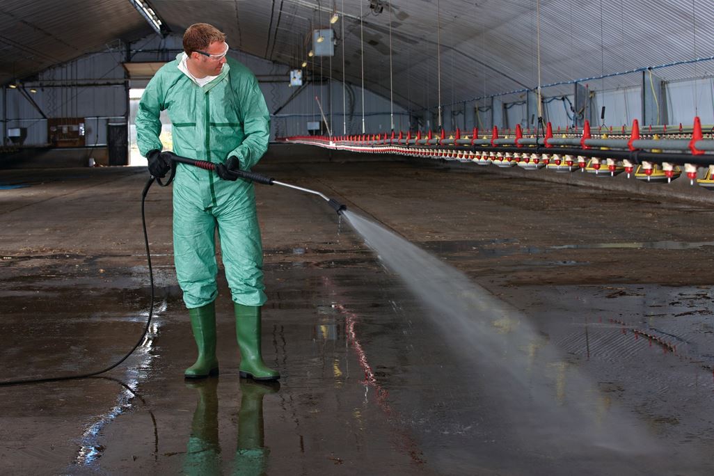 Virkon_spraying poultry barn.jpg