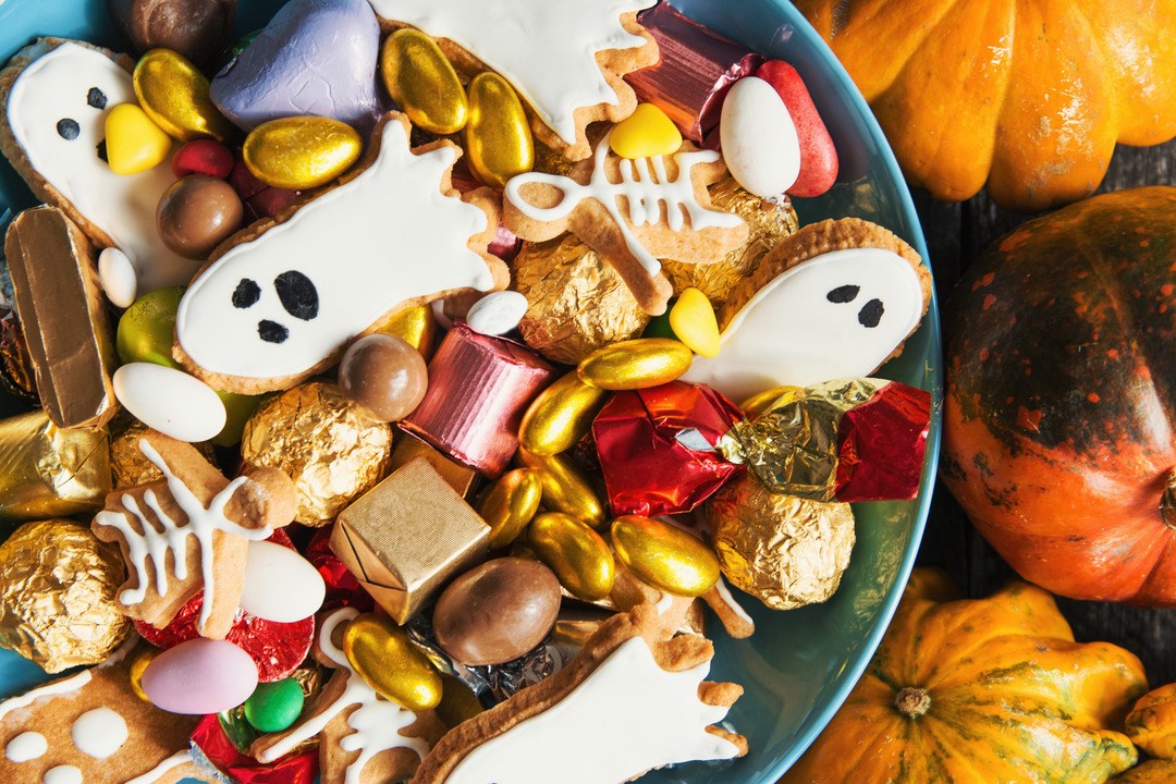 Die legendären Halloween Partys machen ohne Süßigkeiten nur halb so viel Spaß.