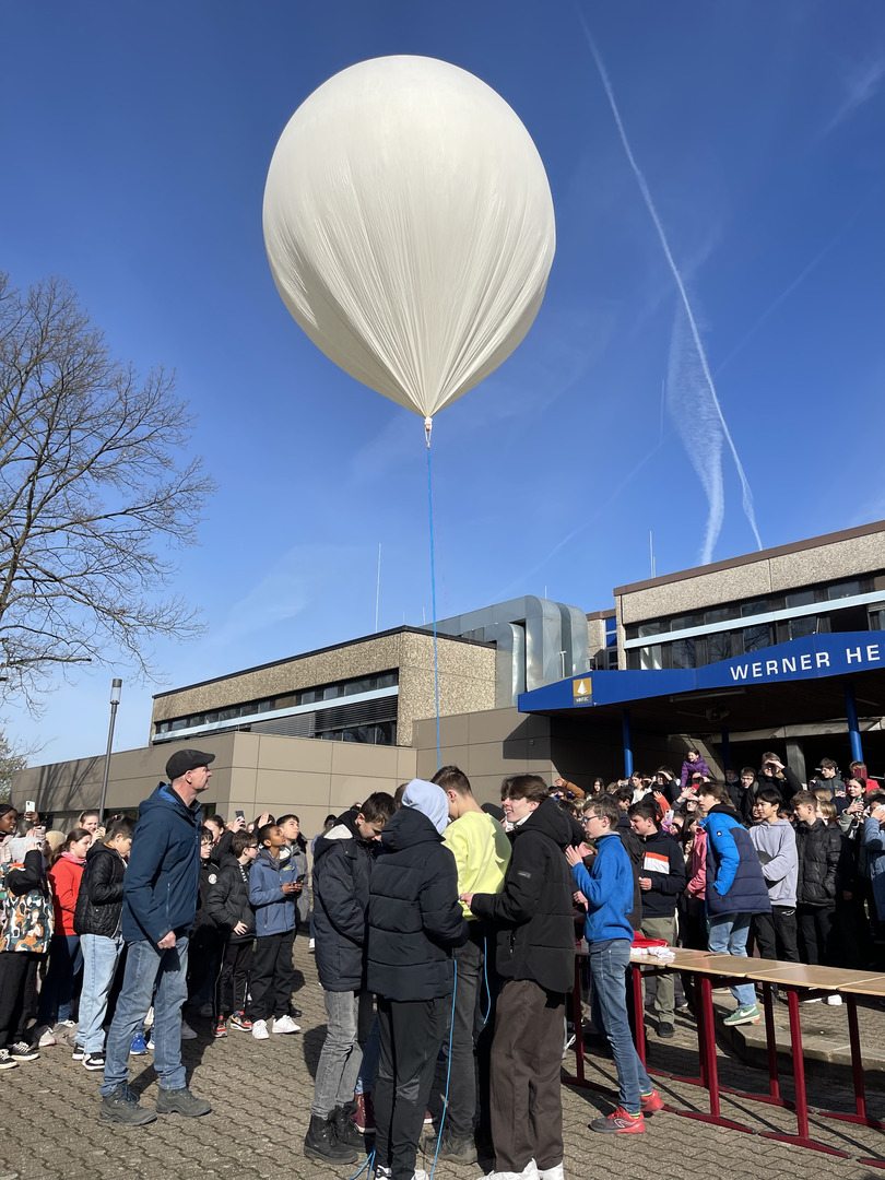Education initiative, WHG, stratospheric balloon, project funding