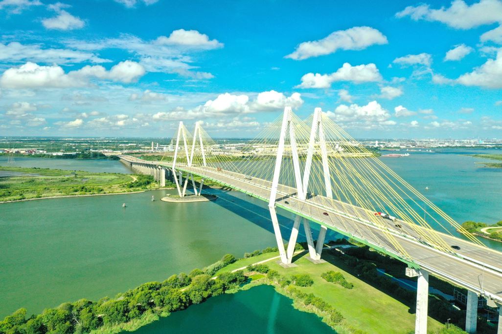 Fred Hartman Bridge in Baytown, TX, USA