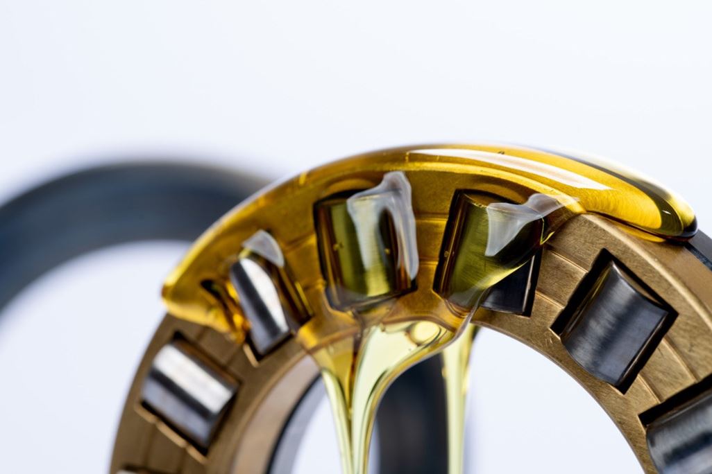 LANXESS manufactures an extensive product portfolio of lubricants. It includes additives and additive systems, synthetic base fluids and ready-to-use lubricants.