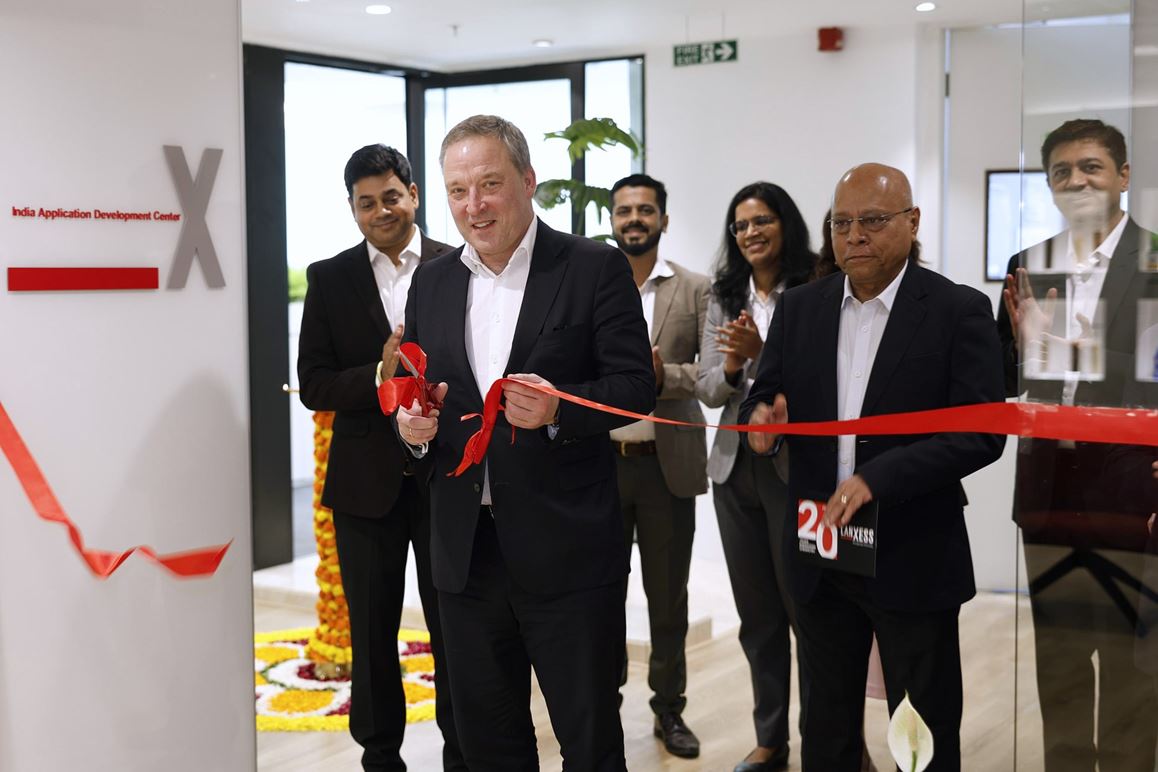 LANXESS hat in Thane, Mumbai, sein India Application Development Center (IADC) eröffnet und stärkt damit seine Kapazitäten in den Bereichen Innovation und Kundenservice. Matthias Zachert, Vorstandsvorsitzender der LANXESS AG, bei der Einweihungsfeier.