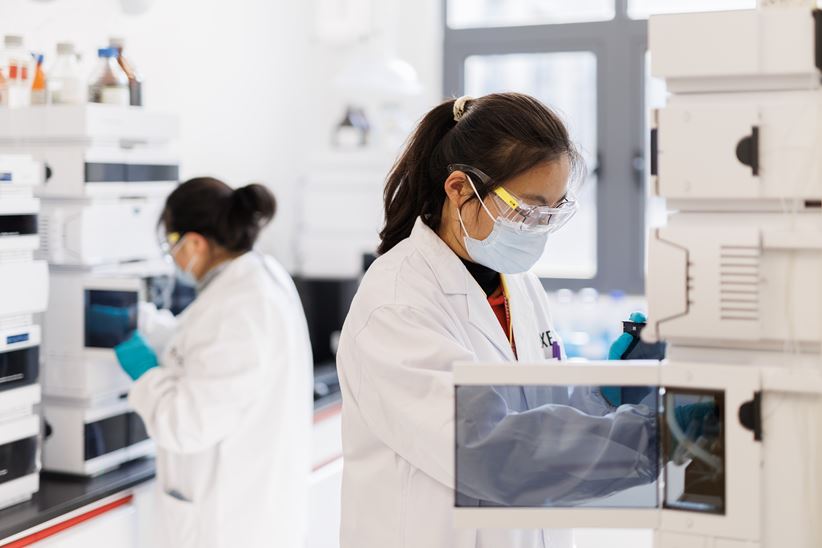 Sample placement in MPP Shanghai Lab